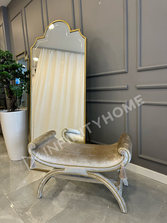 Kıvrımlı Ayaklı Ayna